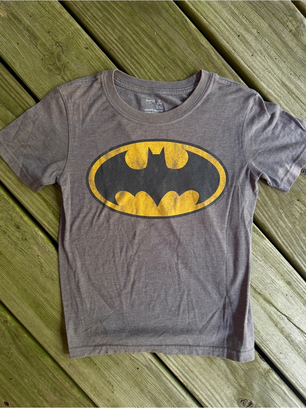 GAP Kids Batman DC Comics Distressed Logo Graphic Tee Shirt Gray Heather S 6/7